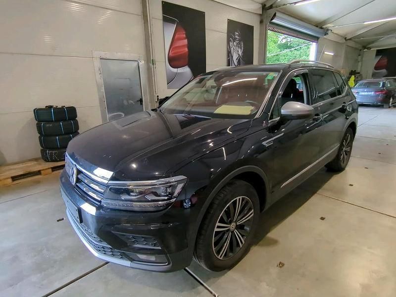 Schwarz Gebraucht 2019 VW Tiguan Allspace SUV | 26.990 € (Teuer) - Bild 1/4