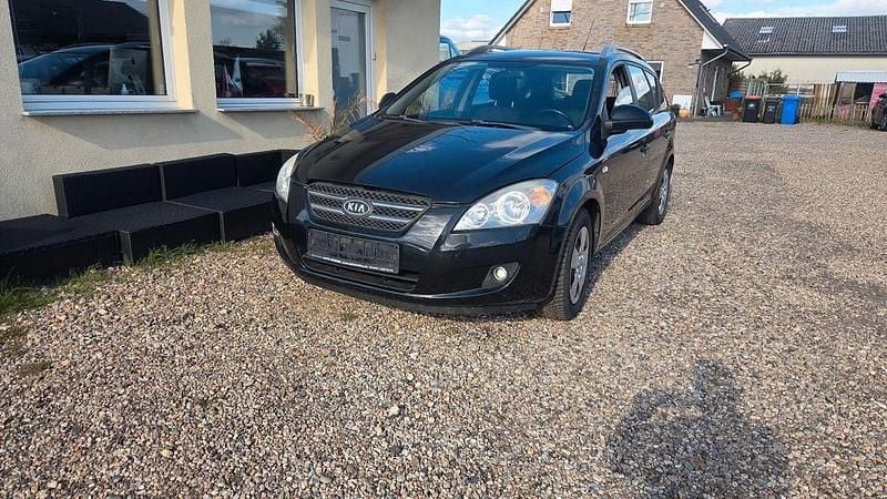 Gebraucht Kia Ceed 109 PS (80 kW) 2009 Schwarz Kleinwagen