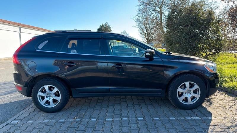 Gebraucht Volvo XC60 163 PS (119 kW) 2011 Schwarz SUV