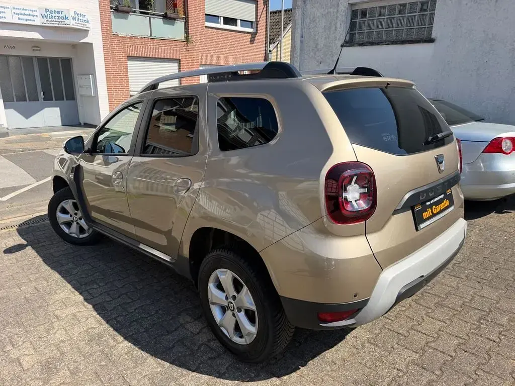 Gebraucht Dacia Duster Comfort 114 PS (83 kW) 2019 Braun SUV