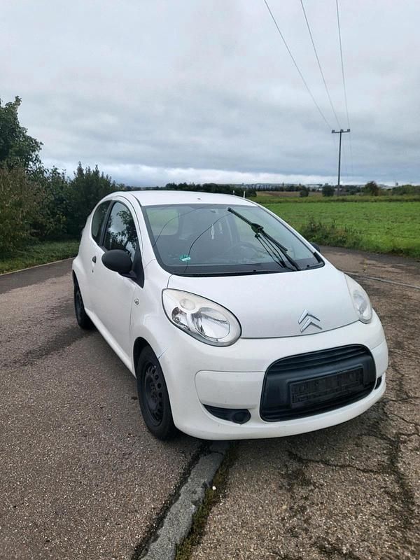 Weiß Gebraucht 2010 Citroën C1 Kleinwagen | 1.399 € (Guter Preis) - Bild 1/4