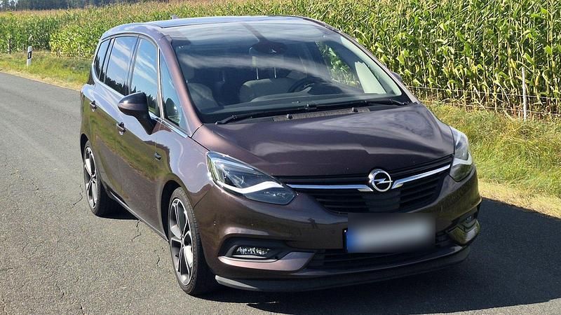 Gebraucht Opel Zafira Tourer Innovation 170 PS (125 kW) 2016 Braun Van / Kleinbus
