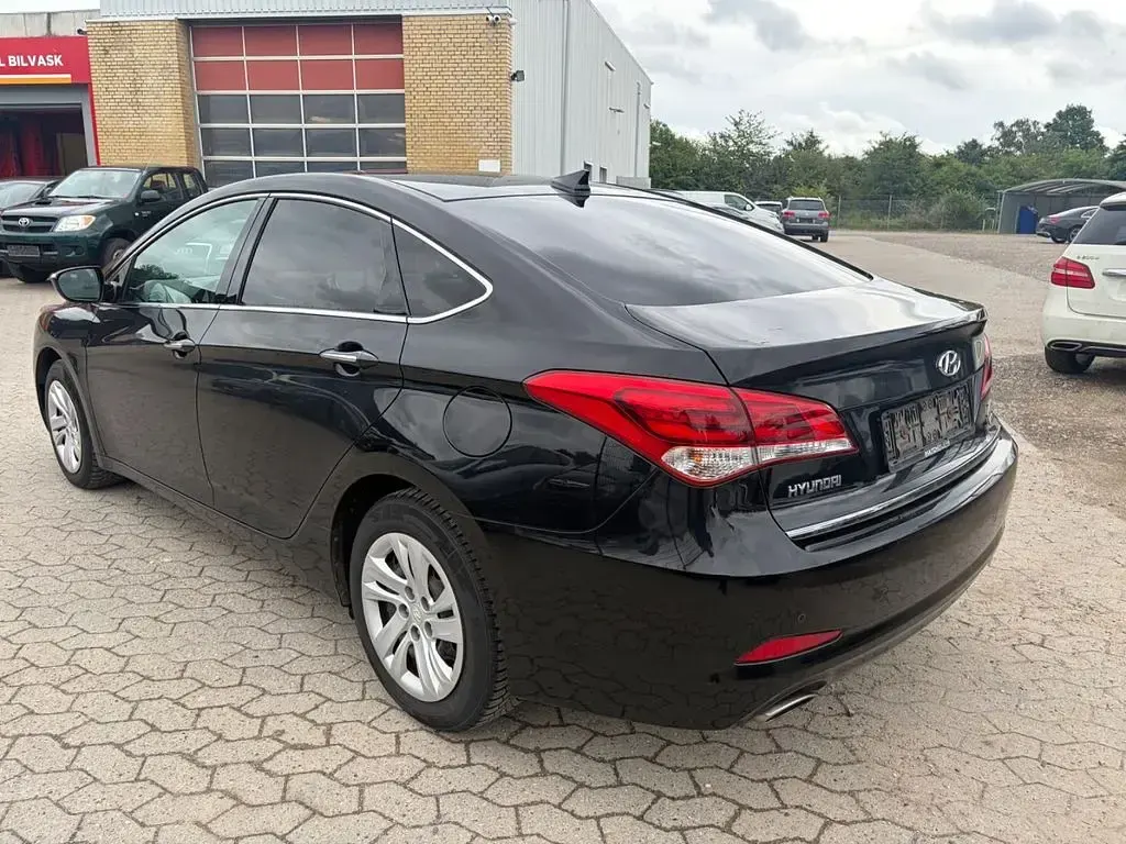Gebraucht Hyundai i40 141 PS (103 kW) 2017 Schwarz Limousine