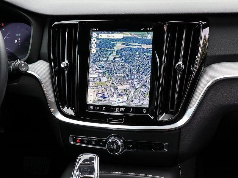 Gebraucht Volvo V60 349 PS (256 kW) 2024 Weiß Kombi