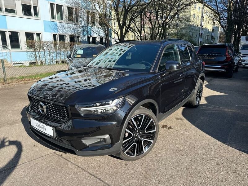 Schwarz Gebraucht 2022 Volvo XC40 R-Design SUV | 28.900 € (Fairer Preis) - Bild 1/4