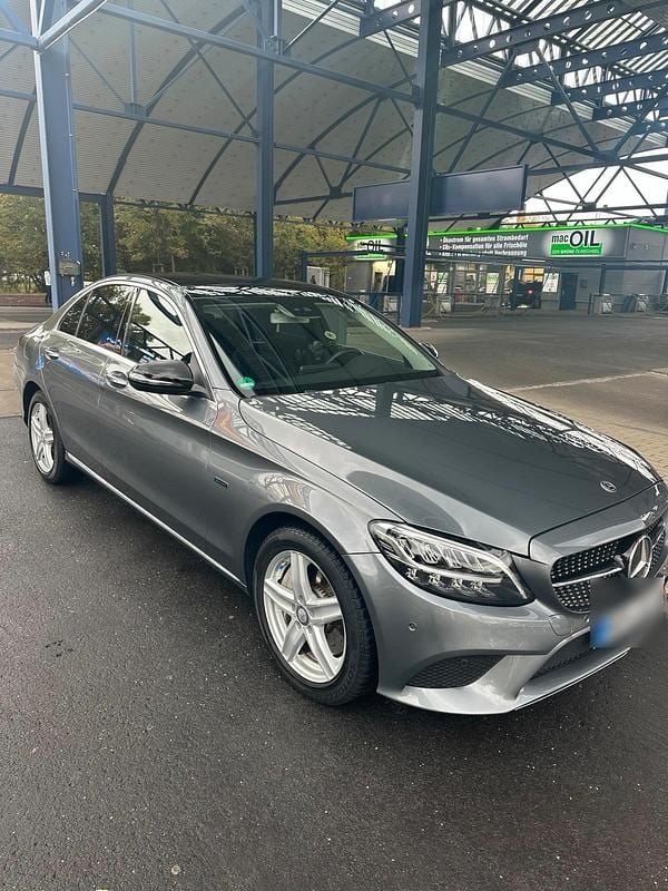 Gebraucht Mercedes C300e 306 PS (225 kW) 2019 Silber Limousine