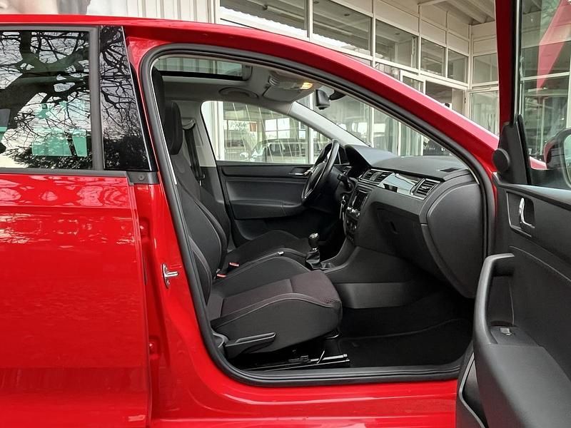 Gebraucht Skoda Rapid Style 105 PS (77 kW) 2015 Rot