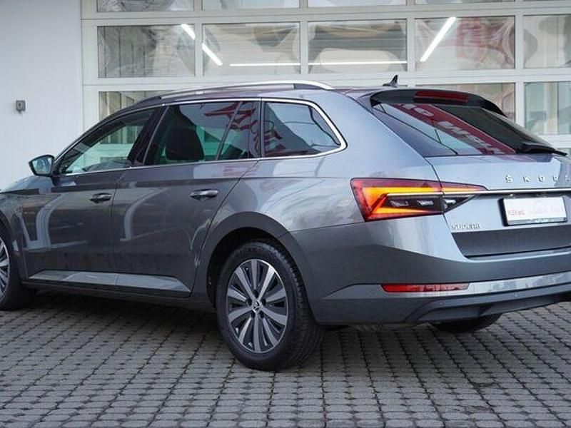 Gebraucht Skoda Superb Style 200 PS (147 kW) 2022 Graphitegrau metallic Kombi
