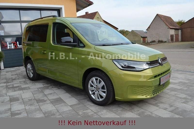 Grün Gebraucht 2021 VW Caddy Life Van / Kleinbus | 24.888 € (Guter Preis) - Bild 1/4