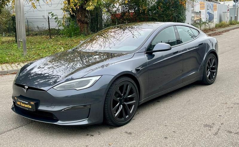 Grau Gebraucht 2022 Tesla Model S Plaid+ Kleinwagen | 69.990 € (Etwas zu teuer) - Bild 1/4