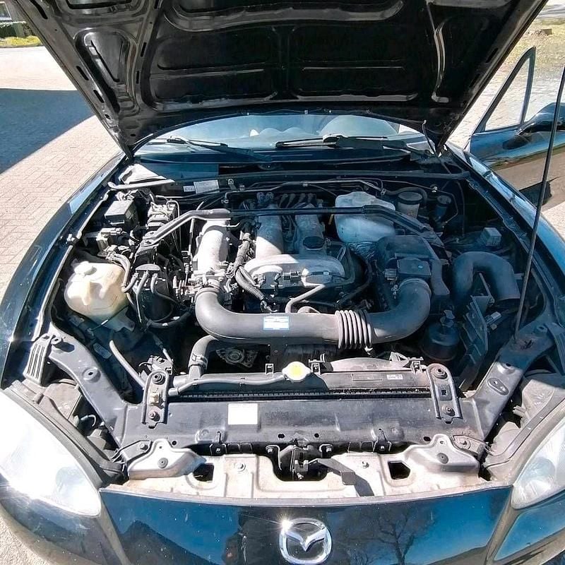 Używany Mazda MX5 110 KM (80 kW) 2003 Czarny Kabriolet