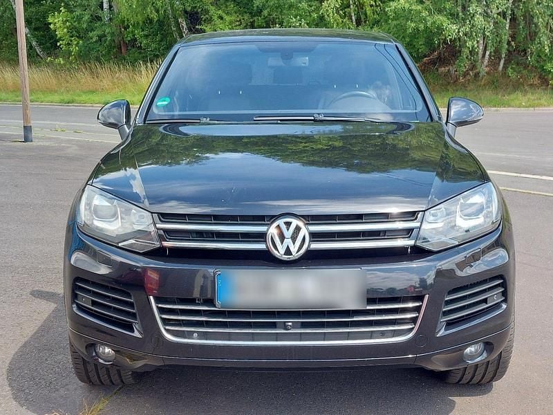 Schwarz Gebraucht 2012 VW Touareg R-line Plus SUV | 16.250 € (Guter Preis) - Bild 1/4