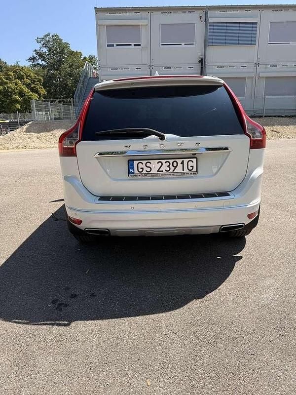 Gebraucht Volvo XC60 Ocean Race 190 PS (139 kW) 2016 Weiß SUV