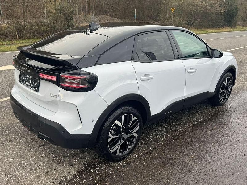 Gebraucht Citroën C4 131 PS (96 kW) 2025 Weiß Limousine