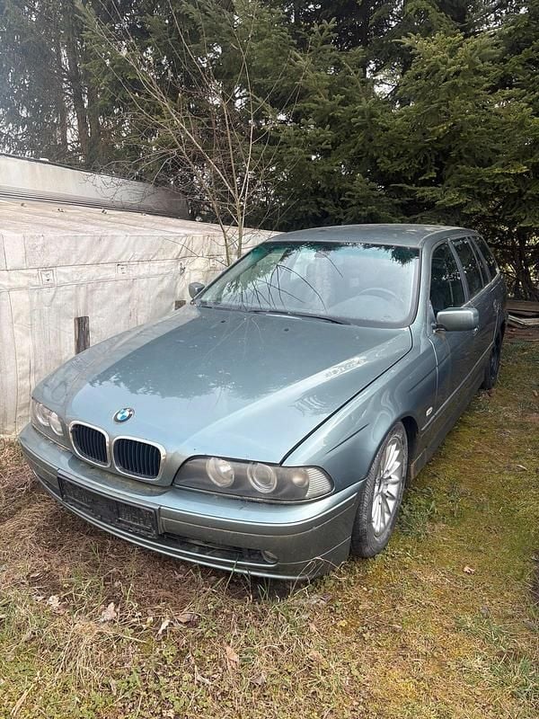 Gebraucht BMW 525 192 PS (141 kW) 2001 Kombi