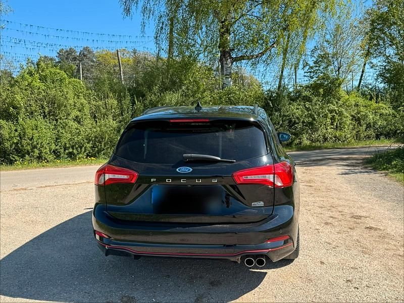 Gebraucht Ford Focus ST-Line 150 PS (110 kW) 2019 Schwarz Kombi