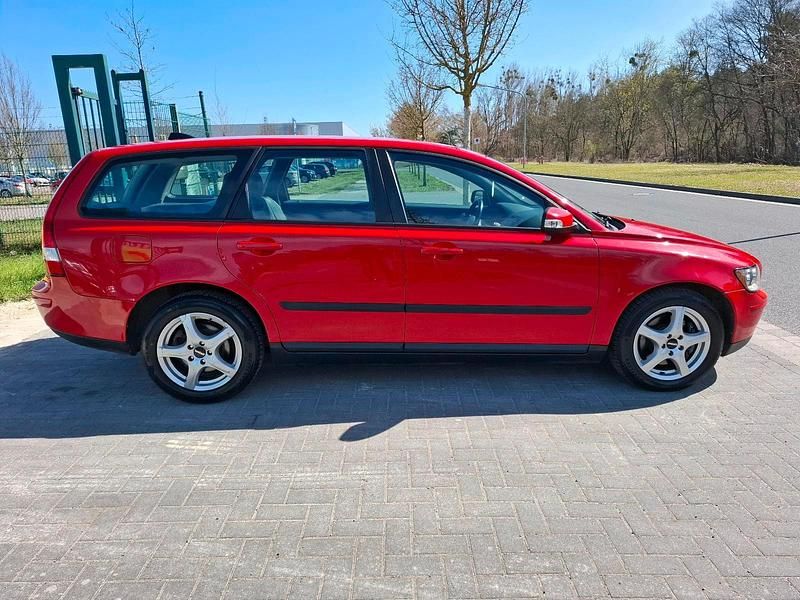 Gebraucht Volvo V50 140 PS (102 kW) 2006 Rot Kombi