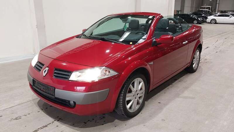 Feuerrot Gebraucht 2005 Renault Mégane Cabriolet Dynamique Cabrio | 2.990 € (Fairer Preis) - Bild 1/4