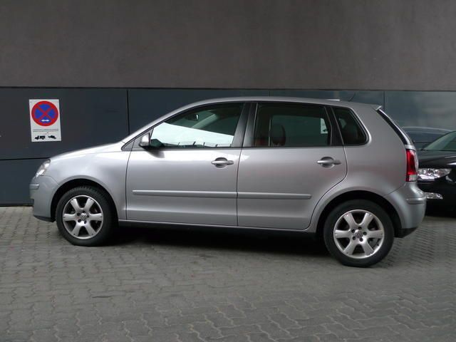 Gebraucht VW Polo Trendline 80 PS (58 kW) 2007 Silber metallic Kleinwagen