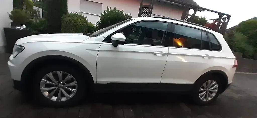 Gebraucht VW Tiguan Trendline 125 PS (91 kW) 2018 Weiß SUV