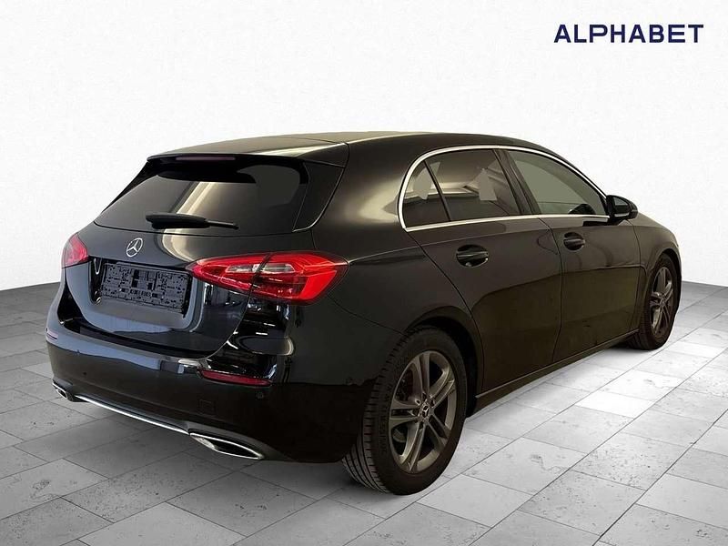 Gebraucht Mercedes A200 Progressive 150 PS (110 kW) 2020 Schwarz Limousine