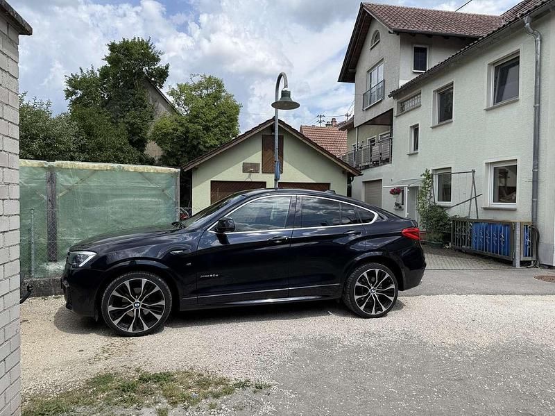 Schwarz Gebraucht 2017 BMW X4 M Sport SUV | 26.900 € (Fairer Preis) - Bild 1/4