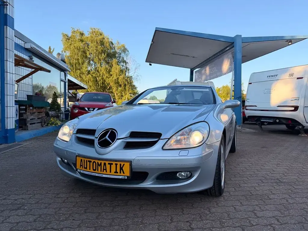 Gebraucht Mercedes SLK200 163 PS (119 kW) 2008 Silber Cabrio