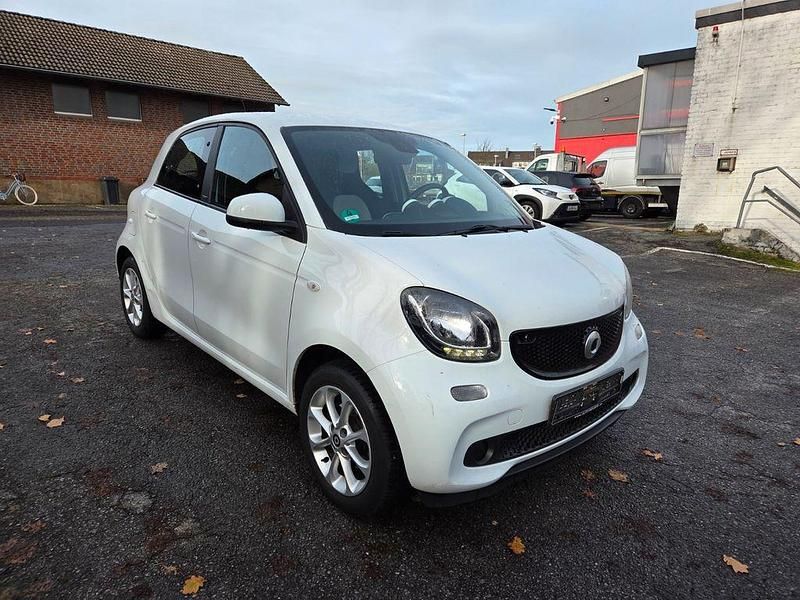 Weiß Gebraucht 2016 Smart ForFour Passion Kleinwagen | 7.900 € (Fairer Preis) - Bild 1/4