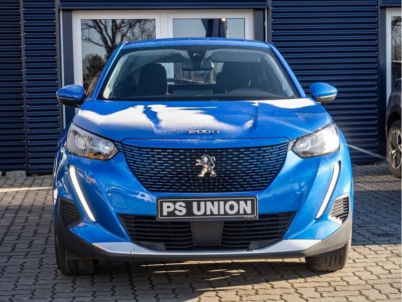Gebraucht Peugeot e-2008 Active 100 kW (136 PS) 2021 Blau SUV