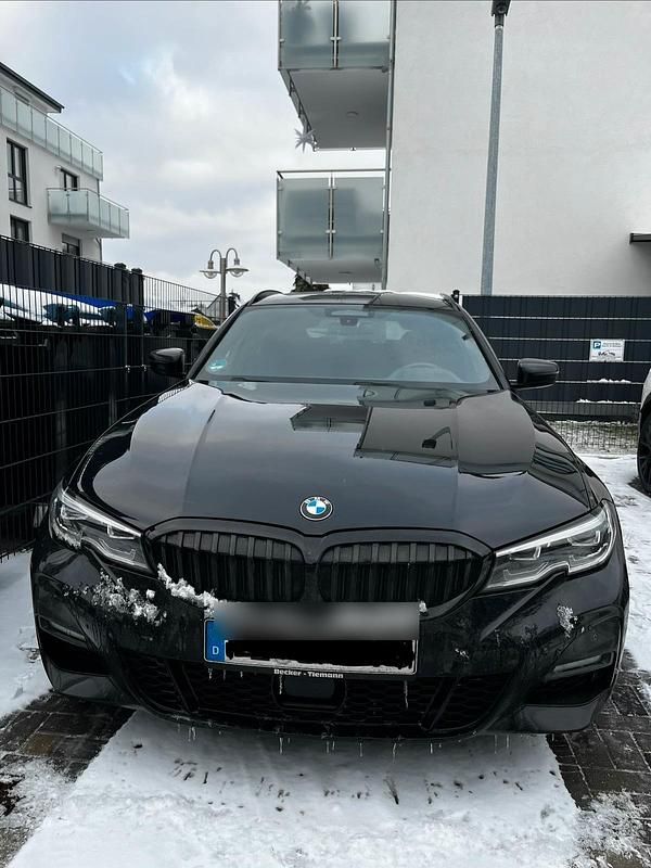 Gebraucht BMW 330 Shadowline 286 PS (210 kW) 2021 Schwarz Kombi