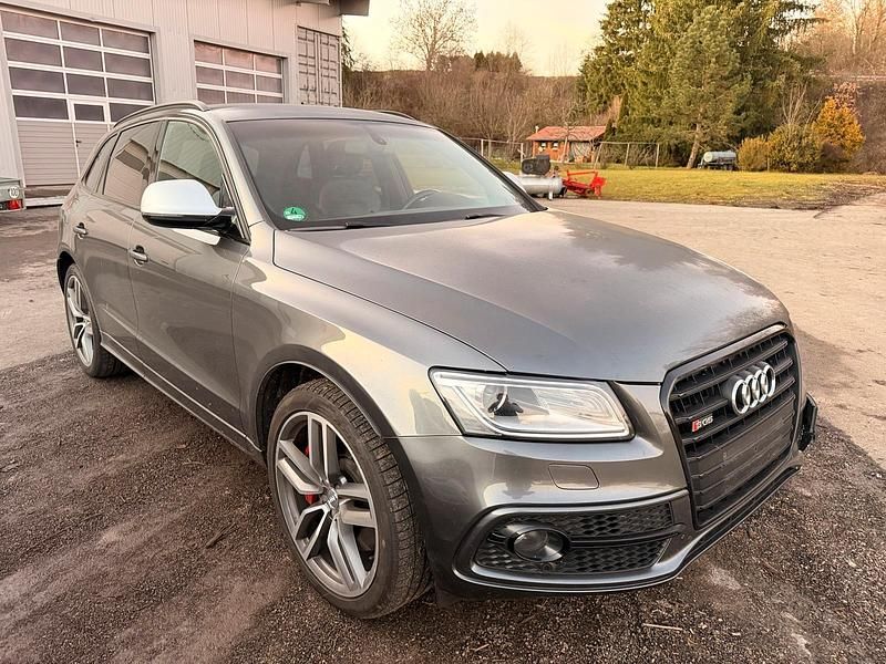 Grau Gebraucht 2016 Audi SQ5 Competition SUV | 14.900 € (Superpreis) - Bild 1/4