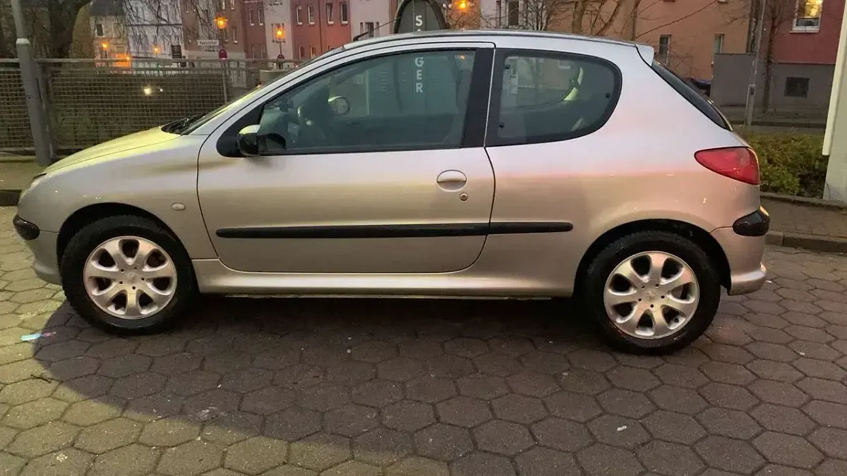Gebraucht Peugeot 206 109 PS (80 kW) 2005 Limousine