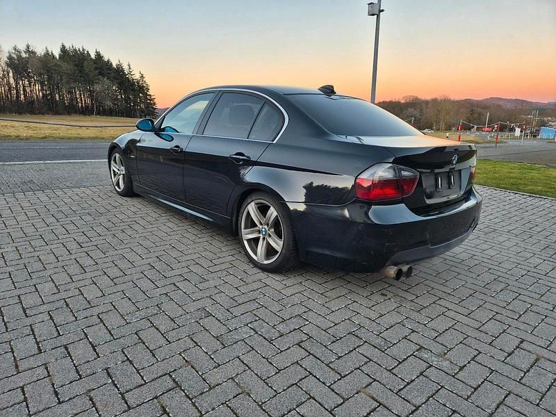Gebraucht BMW 330 258 PS (189 kW) 2006 Schwarz Limousine