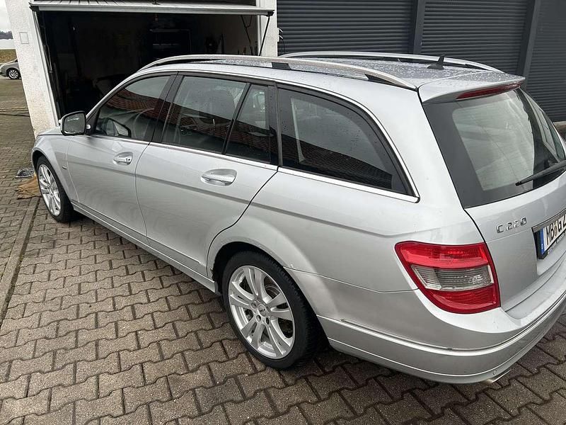 Gebraucht Mercedes C220 170 PS (125 kW) 2008 Iridiumsilber  metalliclack Kombi