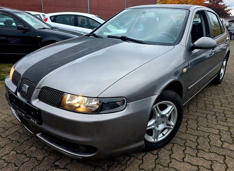 Grau Gebraucht 2004 Seat Leon FR Limousine | 1.499 € (Superpreis) - Bild 1/4