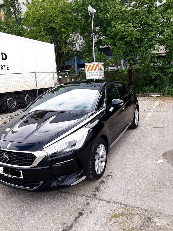 Gebraucht DS Automobiles DS5 180 PS (132 kW) 2016 Schwarz Kleinwagen