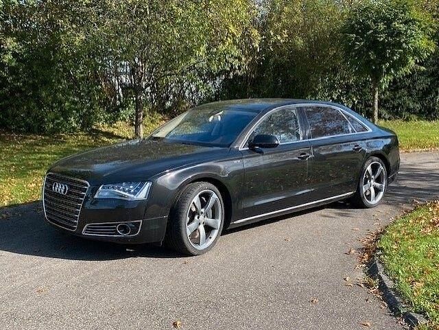 Schwarz Gebraucht 2011 Audi A8 Design Limousine | 37.500 € - Bild 1/4