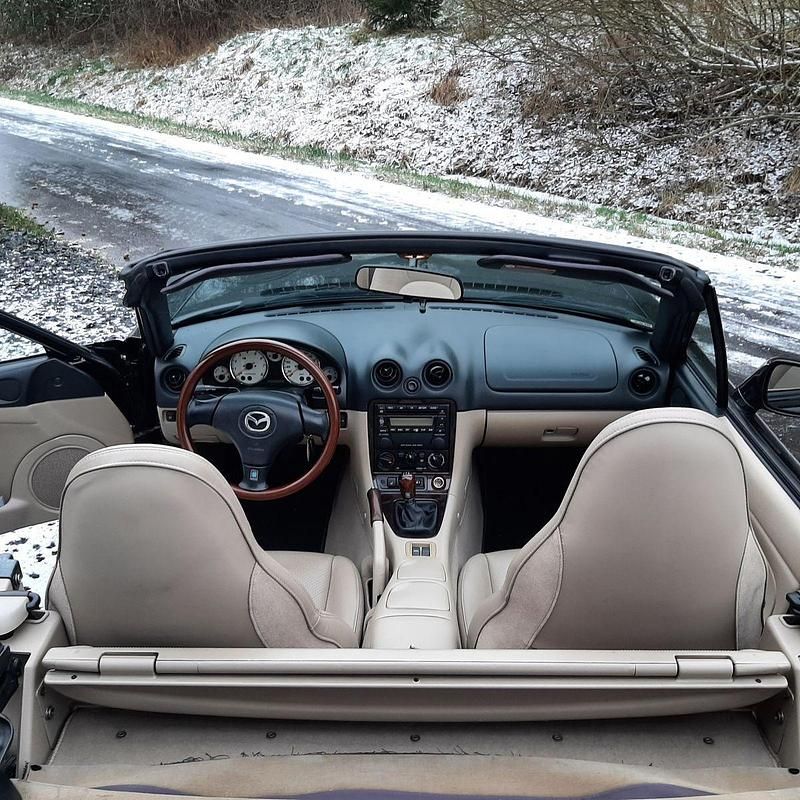 Używany Mazda MX5 145 KM (106 kW) 2003 Czarny Kabriolet