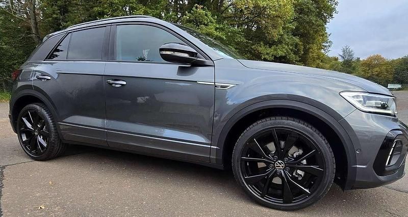 Gebraucht 2024 VW T-Roc R-line SUV | 39.450 € - Bild 1/4