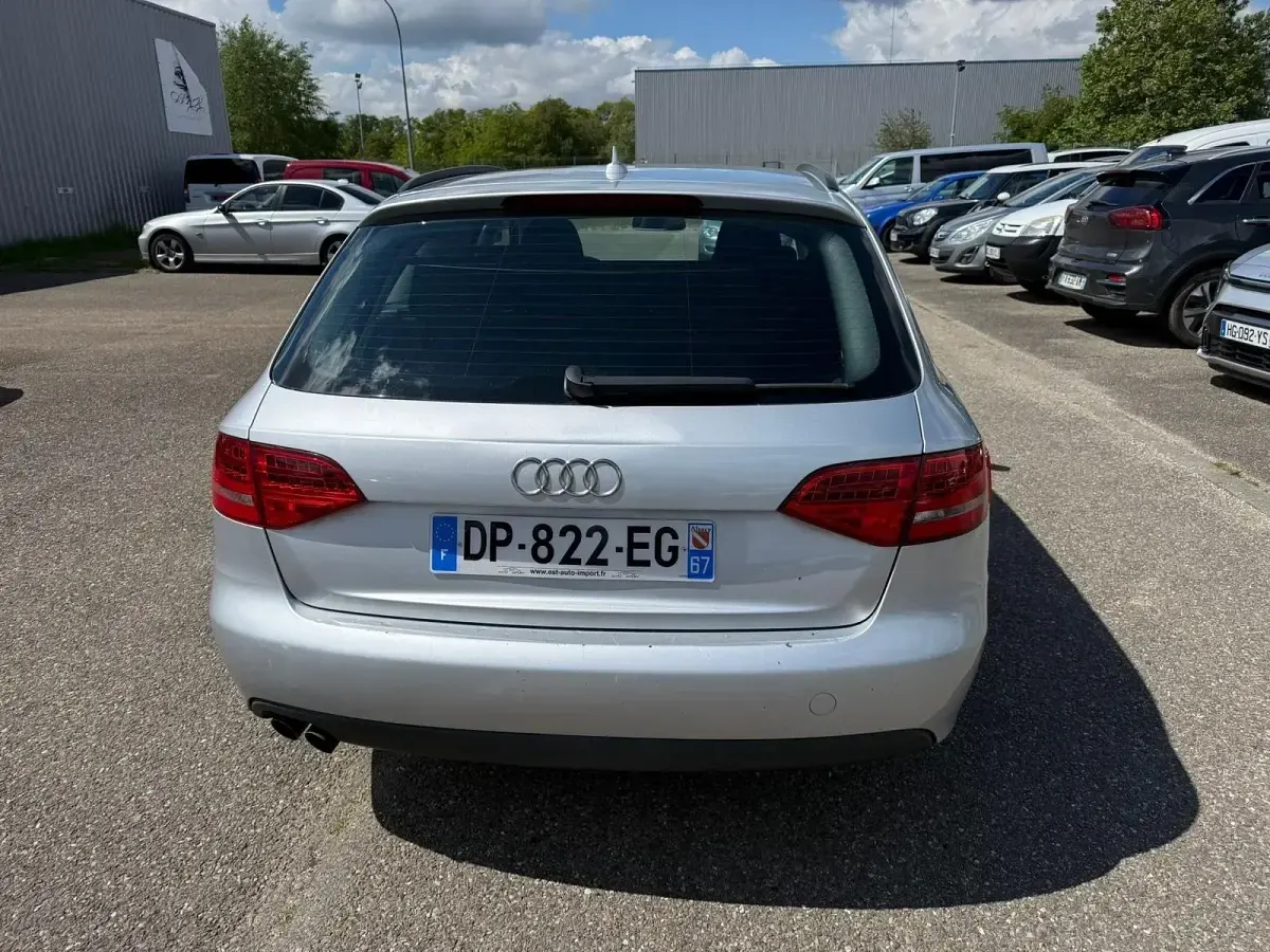 Gebraucht Audi A4 143 PS (105 kW) 2010 Silber Kombi