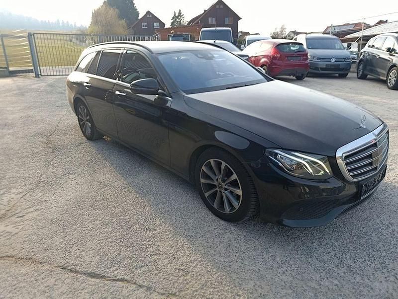 Gebraucht Mercedes E200 160 PS (117 kW) 2019 Schwarz Kombi