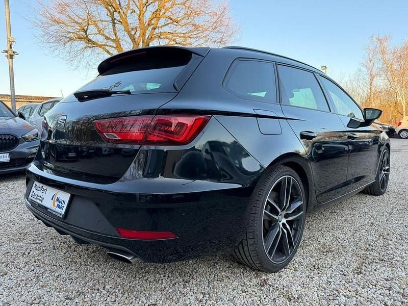 Second-hand Cupra Leon 300 CP (220 kW) 2018 Negru Berlinǎ