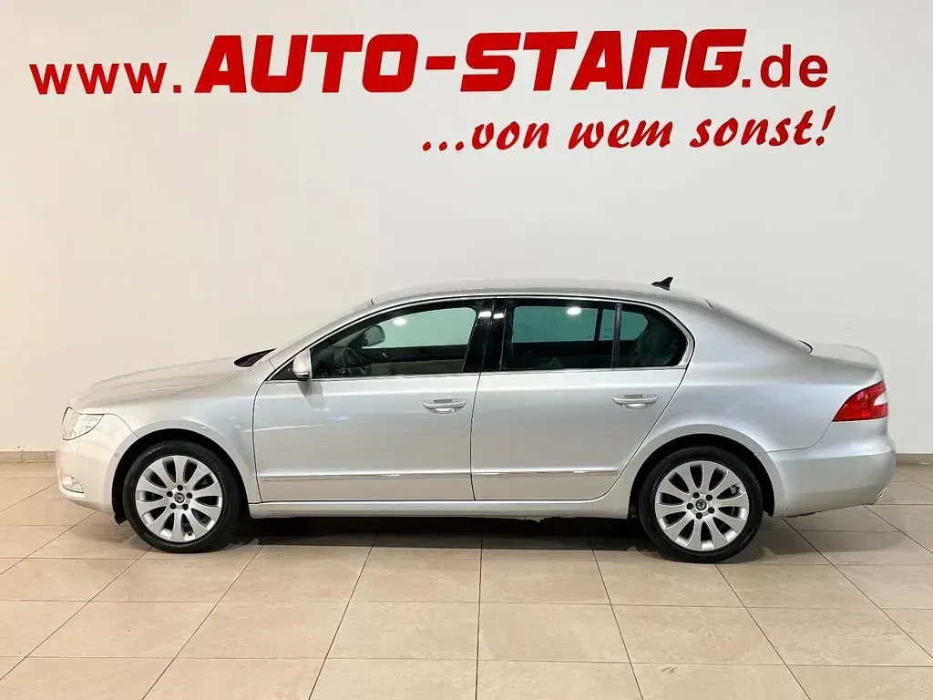 Gebraucht Skoda Superb Elegance 160 PS (117 kW) 2011 Silber Limousine