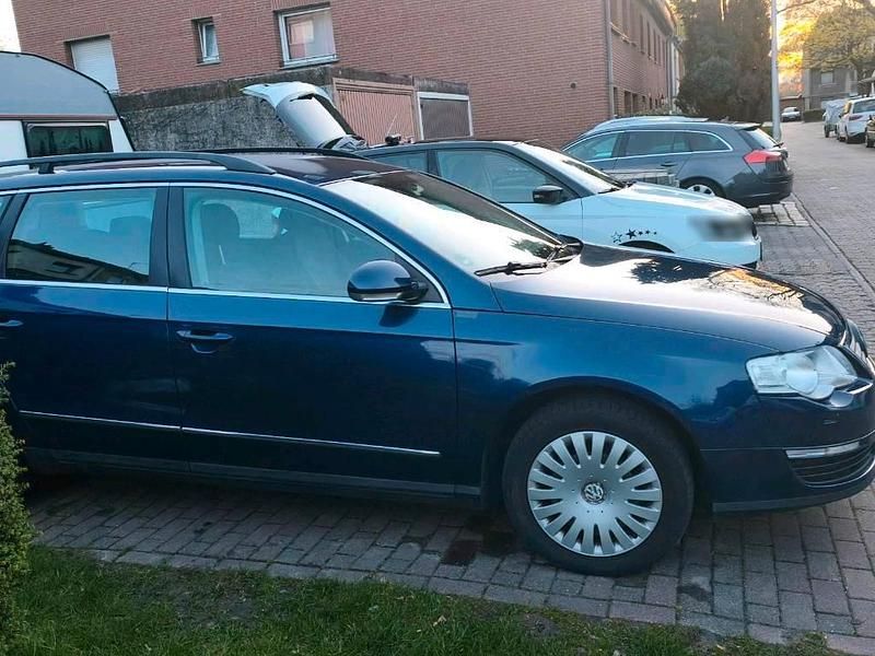 Gebraucht VW Passat 102 PS (75 kW) 2006 Blau Kombi