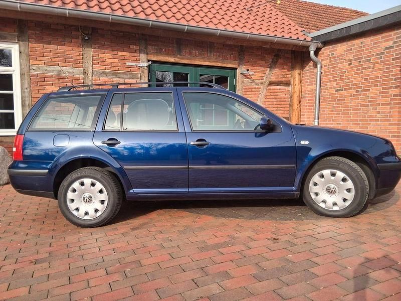 Gebraucht VW Golf IV Comfortline 75 PS (55 kW) 2003 Blau Kombi