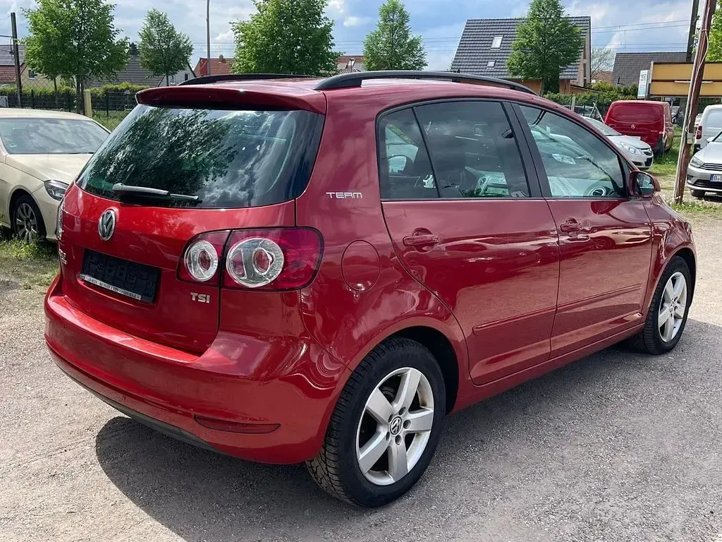 Gebraucht VW Golf Plus Cross Team 86 PS (63 kW) 2011 Rot Van / Kleinbus
