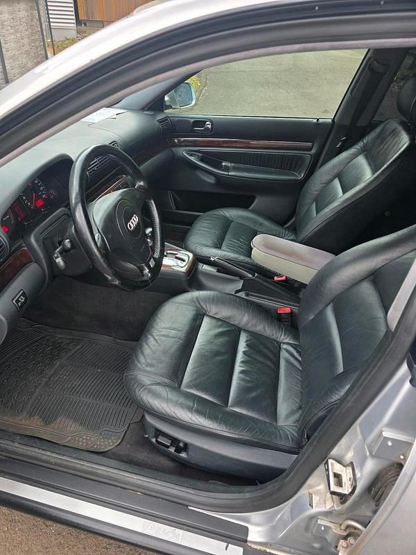 Second-hand Audi A4 150 CP (110 kW) 2000 Argintiu Break