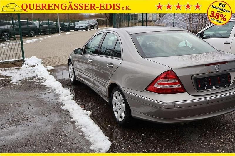 Gebraucht Mercedes C220 Elegance 150 PS (110 kW) 2004 Silber Kombi