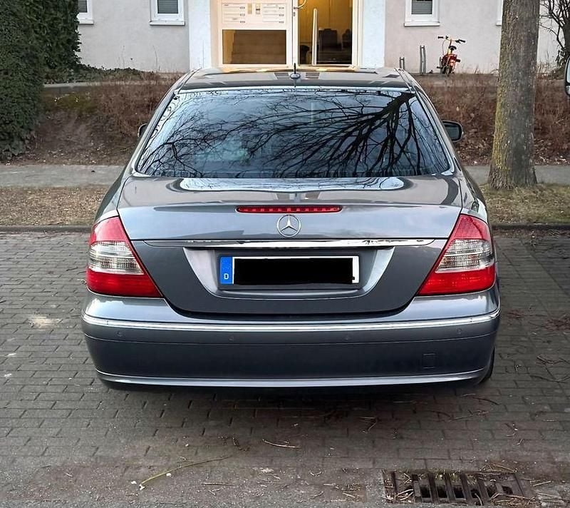 Gebraucht Mercedes E280 Avantgarde 231 PS (169 kW) 2007 Grau Limousine