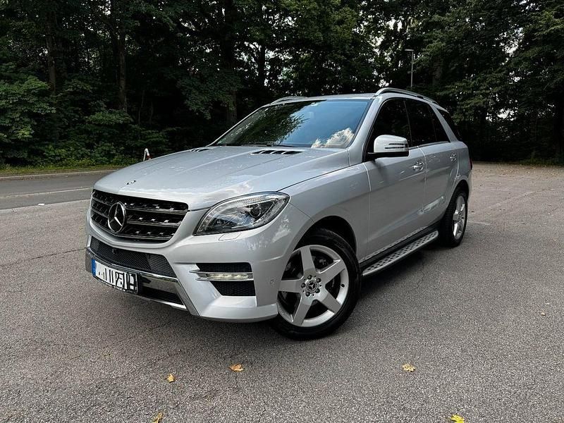 Gebraucht Mercedes ML350 258 PS (189 kW) 2014 Grau SUV